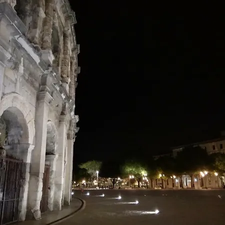 Frühstückspension La De Diane Nîmes